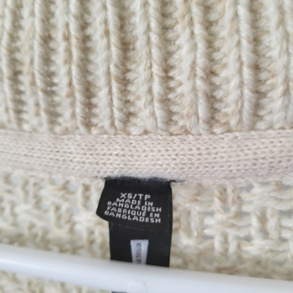 Design Lab Cardigan - Picture 3 of 6